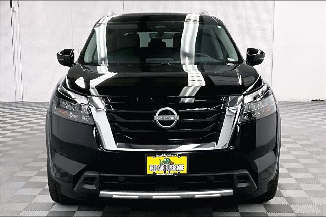 Used 2025 Nissan Pathfinder Platinum AWD/4WD image 4