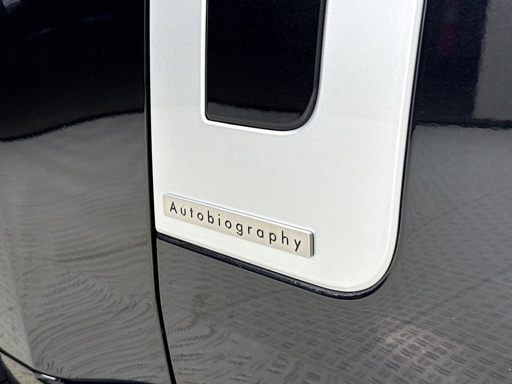 Used 2023 Land Rover Range Rover Autobiography image 27