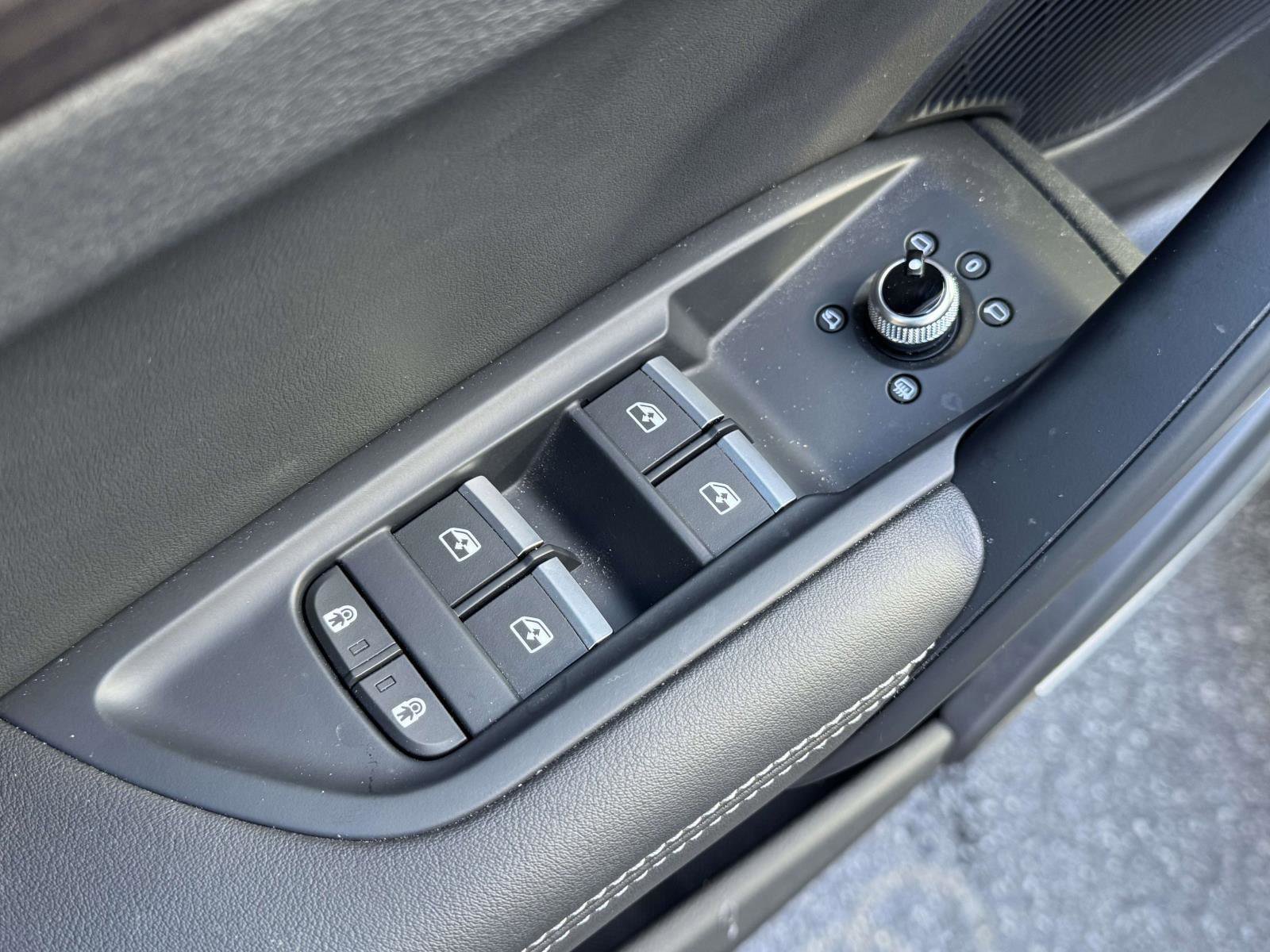 Used 2021 Audi Q5 Prestige image 16