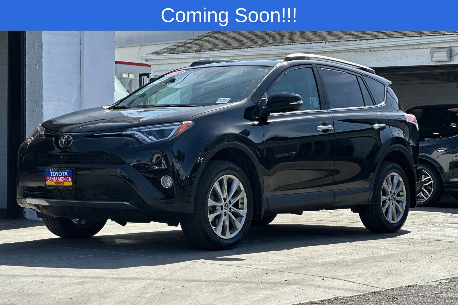 Used 2018 Toyota RAV4 Limited w/ Advanced Technology Package image 8