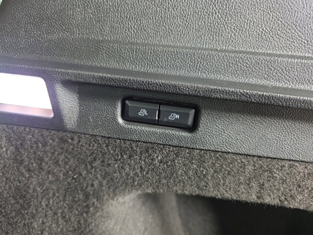 Used 2023 Lincoln Corsair Reserve w/ Equipment Group 201A image 34