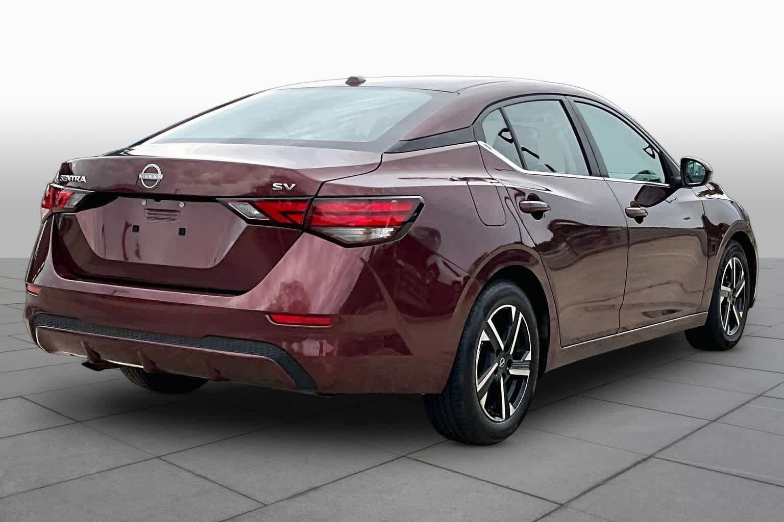 Used 2024 Nissan Sentra SV FWD image 13