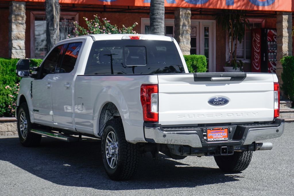 Used 2017 Ford F350 Lariat image 6