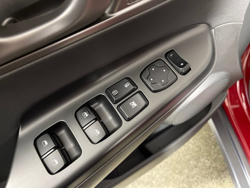 Used 2020 Hyundai Kona Limited FWD image 18