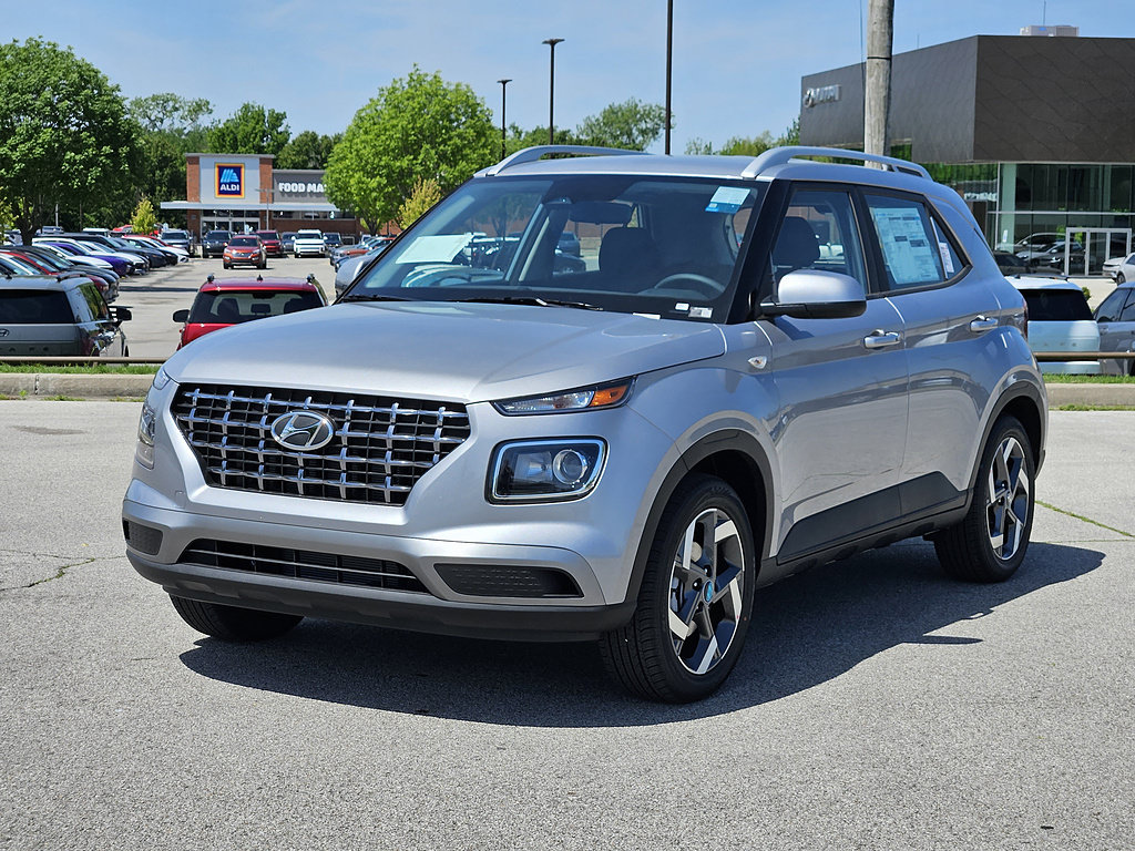 New 2026 Hyundai Venue SEL FWD image 3
