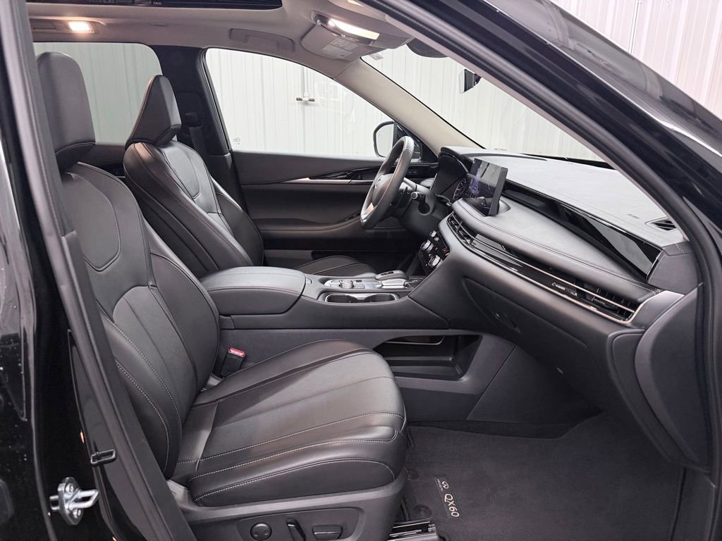 Certified 2025 INFINITI QX60 Pure image 40