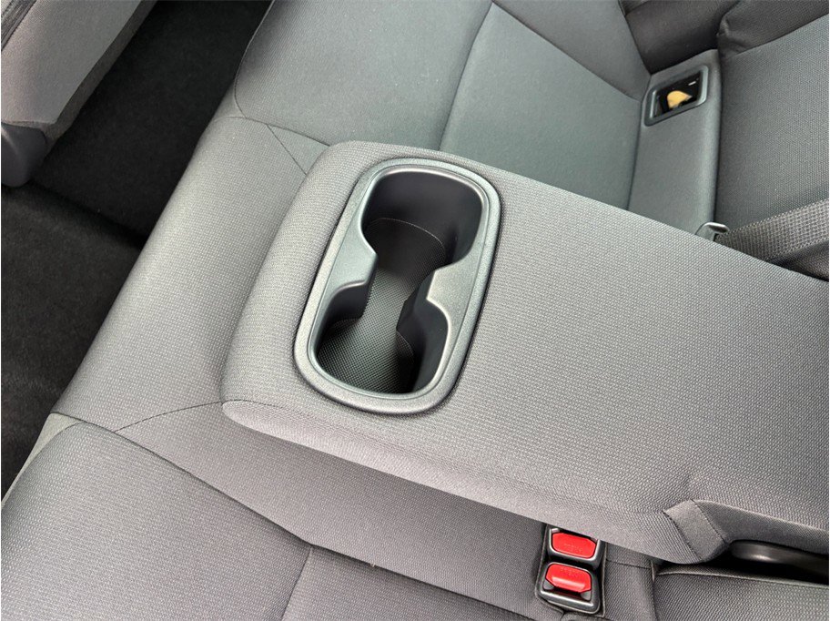 Used 2022 Toyota Corolla LE image 29