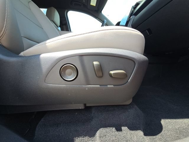 Used 2024 GMC Acadia Elevation FWD image 21