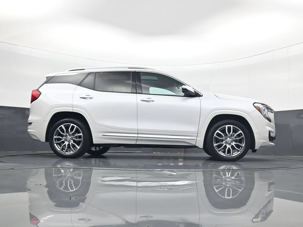 Used 2023 GMC Terrain Denali AWD/4WD image 25