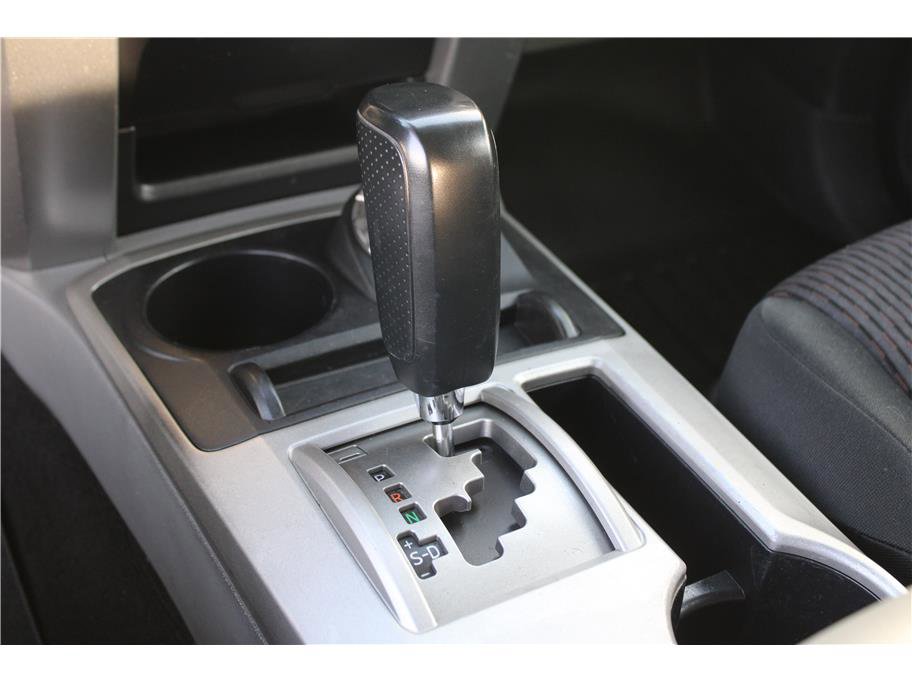 Used 2013 Toyota 4Runner SR5 w/ Convenience Pkg image 25