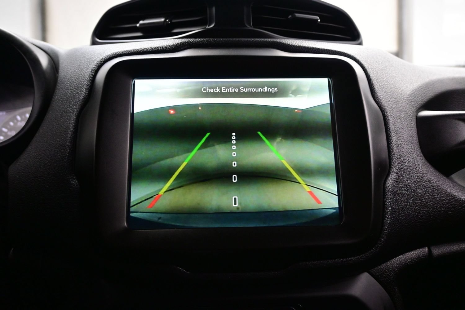 Used 2023 Jeep Renegade Latitude AWD/4WD image 20