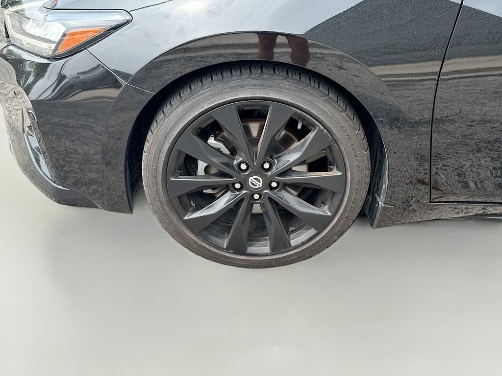 Used 2023 Nissan Maxima SR w/ Sport Mat Group FWD image 33