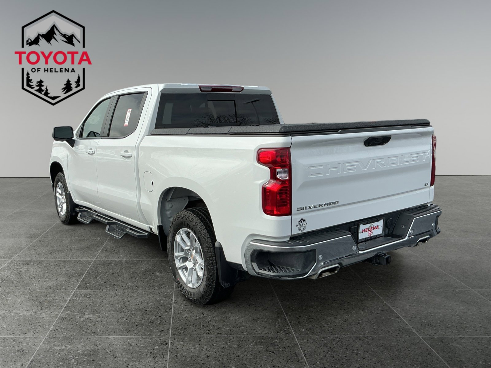 Used 2025 Chevrolet Silverado 1500 LT w/ Z71 Off-Road Package AWD/4WD image 3