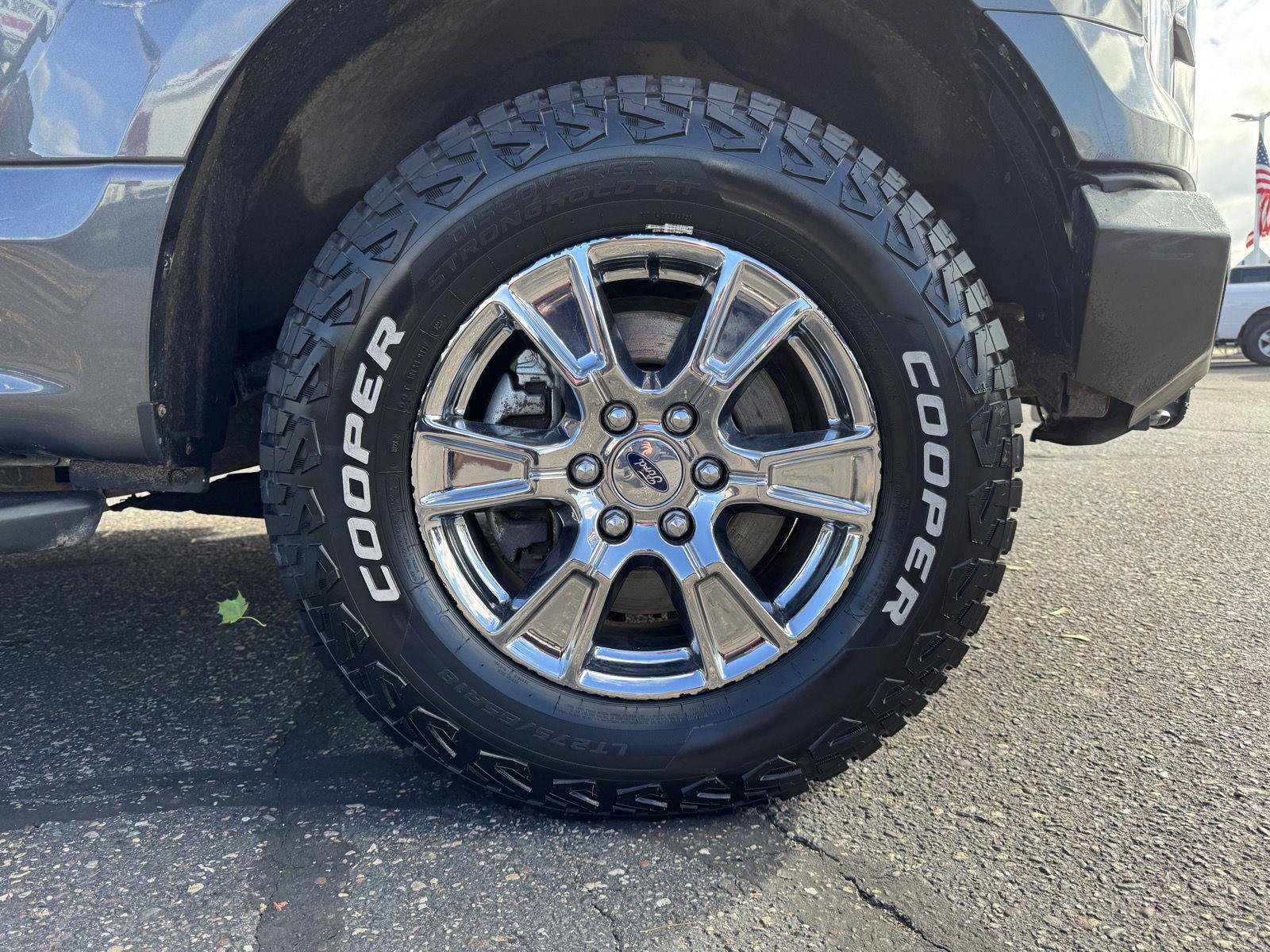 Used 2017 Ford F150 XLT w/ Equipment Group 302A Luxury AWD/4WD image 9