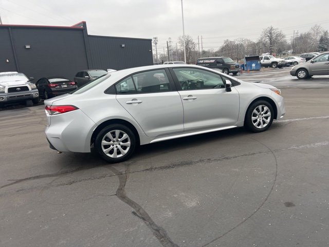 Used 2024 Toyota Corolla LE image 6
