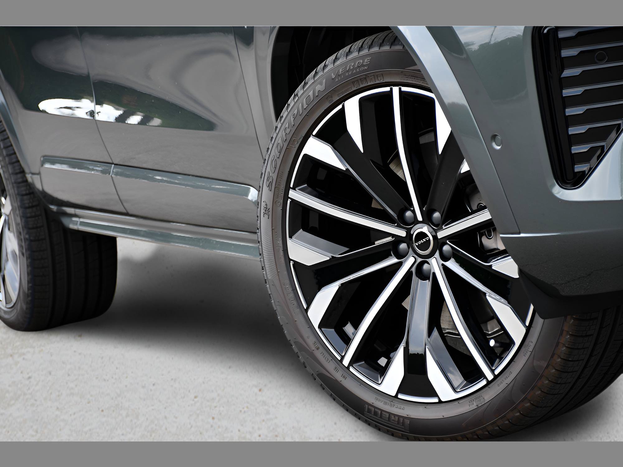 New 2027 Volvo XC90 B6 Ultra AWD/4WD image 11