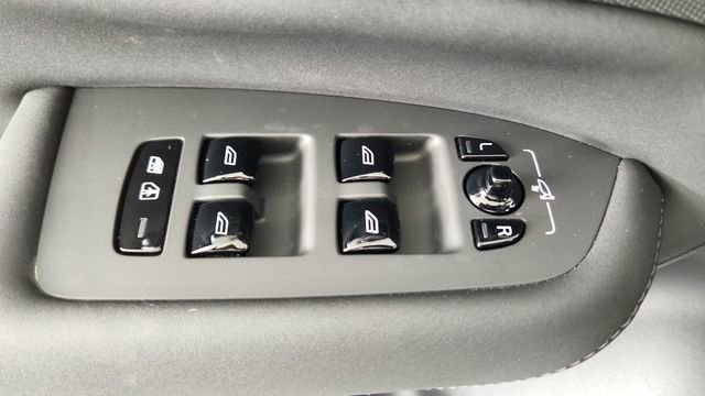 New 2025 Volvo XC90 T8 Ultra w/ Protection Package Premier AWD/4WD image 10