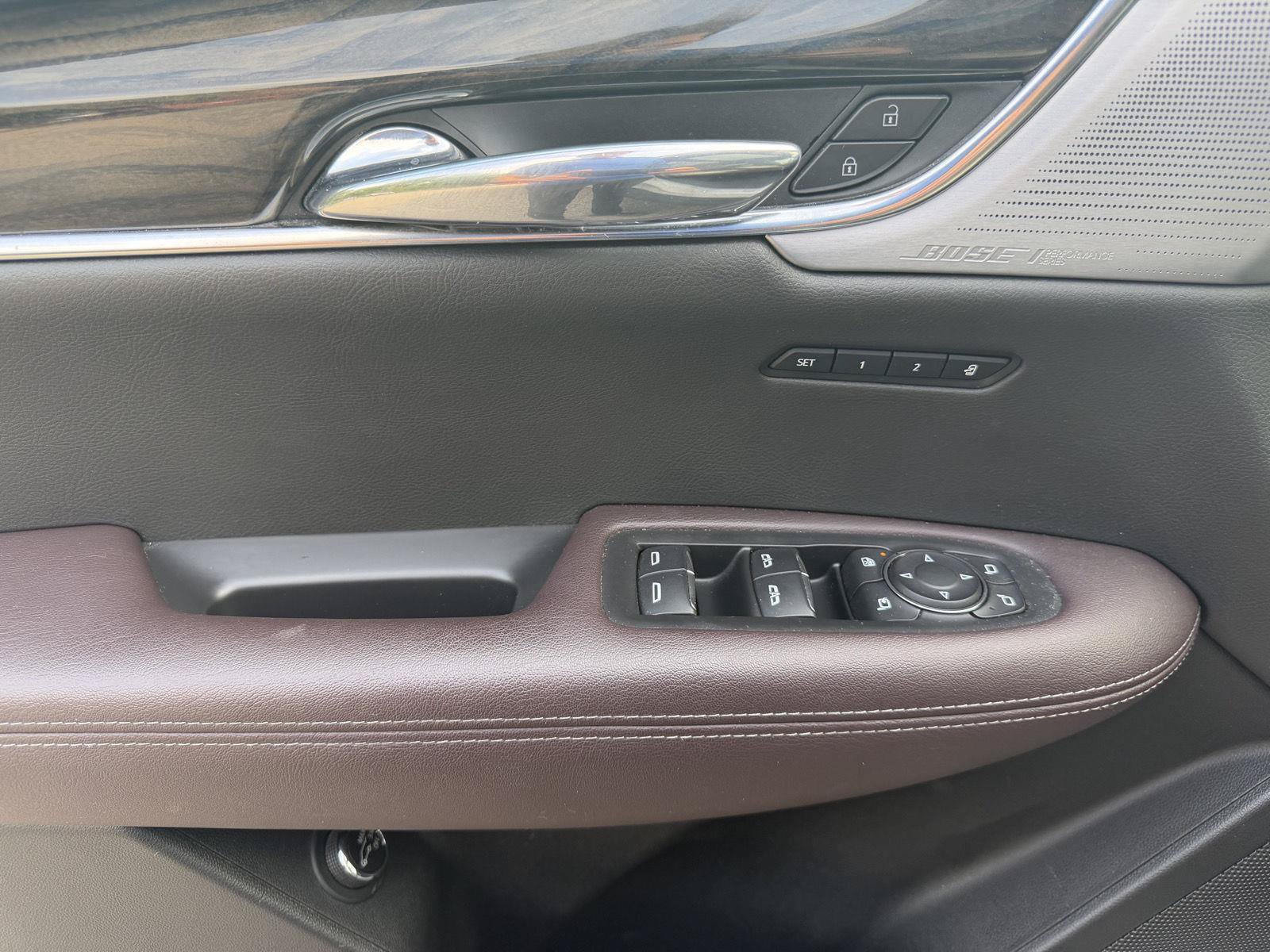 Used 2021 Cadillac XT6 Premium Luxury AWD/4WD image 10