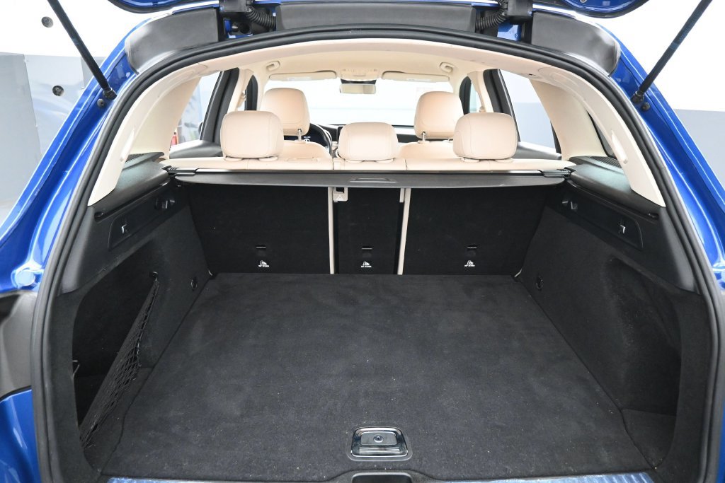 Used 2022 Mercedes-Benz GLC 300 w/ Premium Package Lite image 28