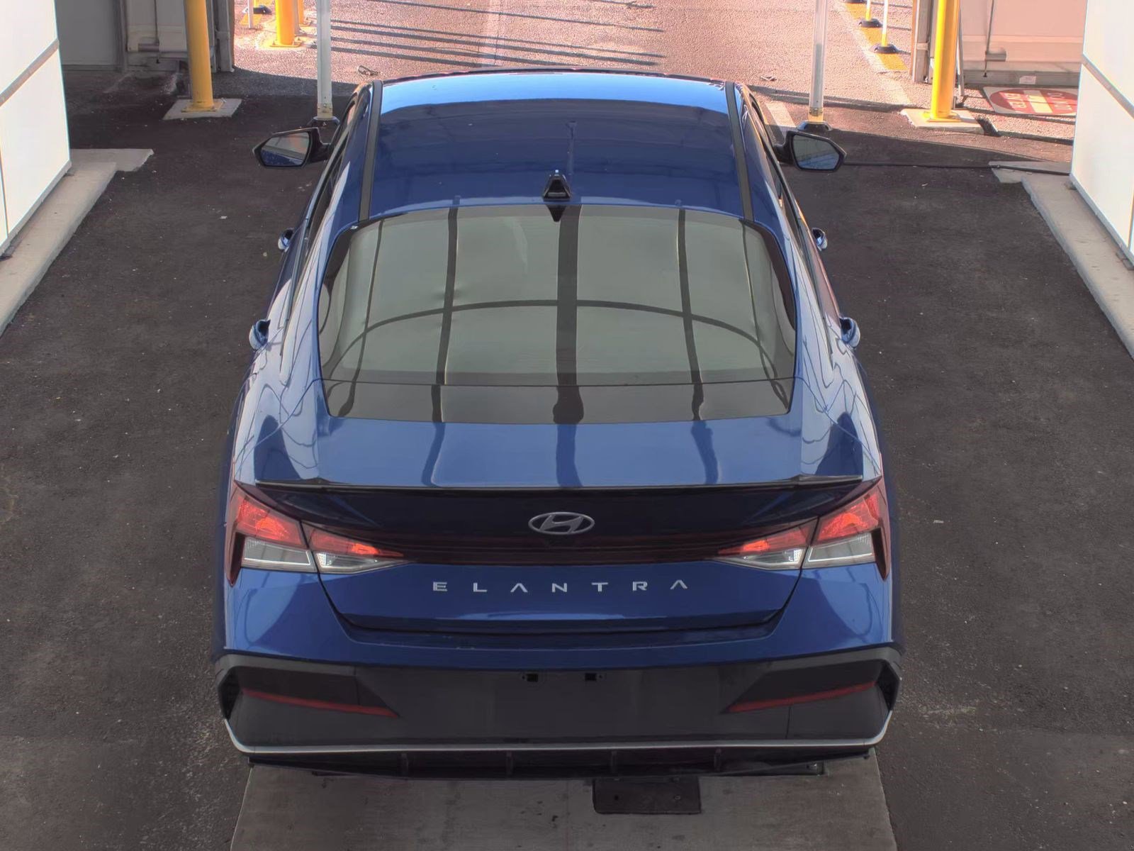 Used 2025 Hyundai Elantra Sport image 7