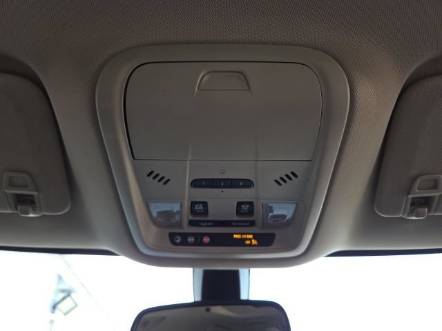 Used 2020 Buick Enclave Essence FWD image 15