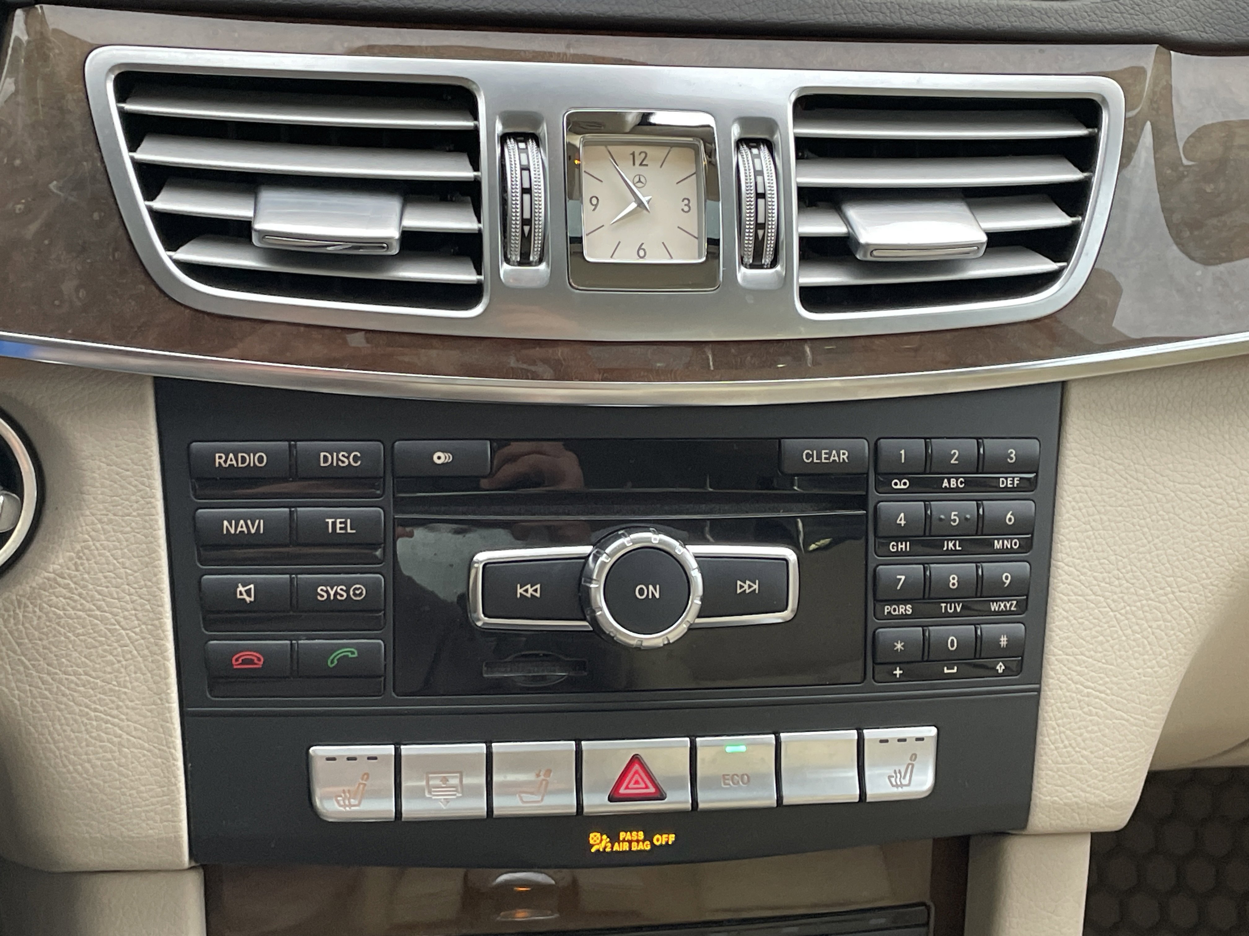 Used 2014 Mercedes-Benz E 250 BlueTEC Sedan image 33