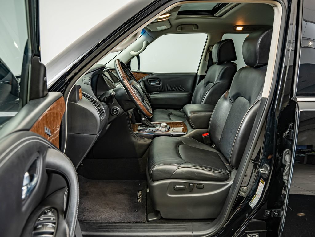 Used 2017 INFINITI QX80 4WD w/ Driver Assistance Package image 34