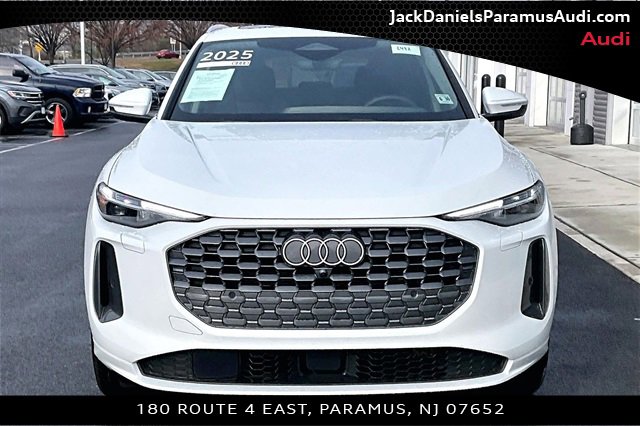 Used 2025 Audi Q5 Premium Plus w/ Premium Plus image 3