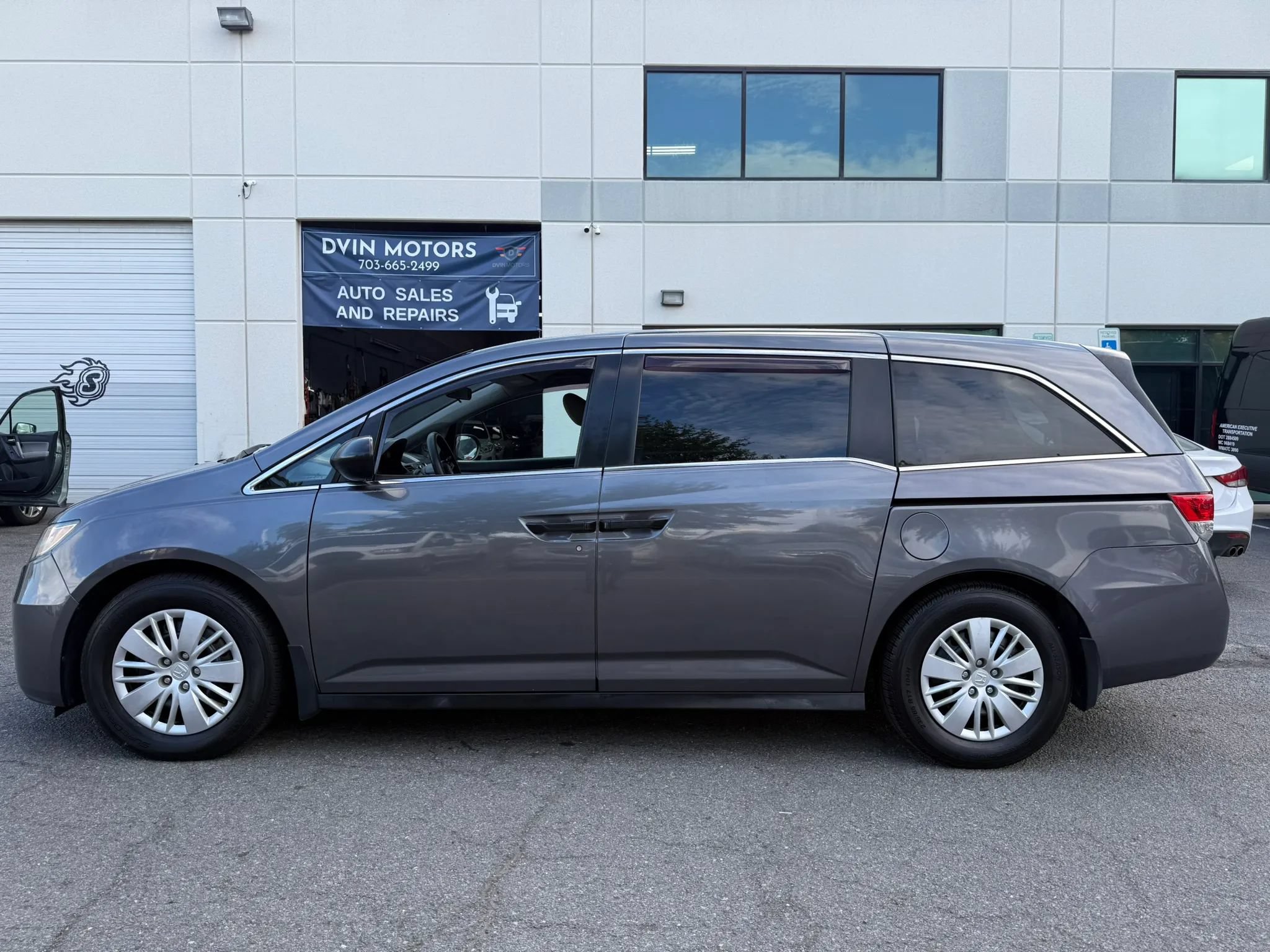 Used 2015 Honda Odyssey LX image 10