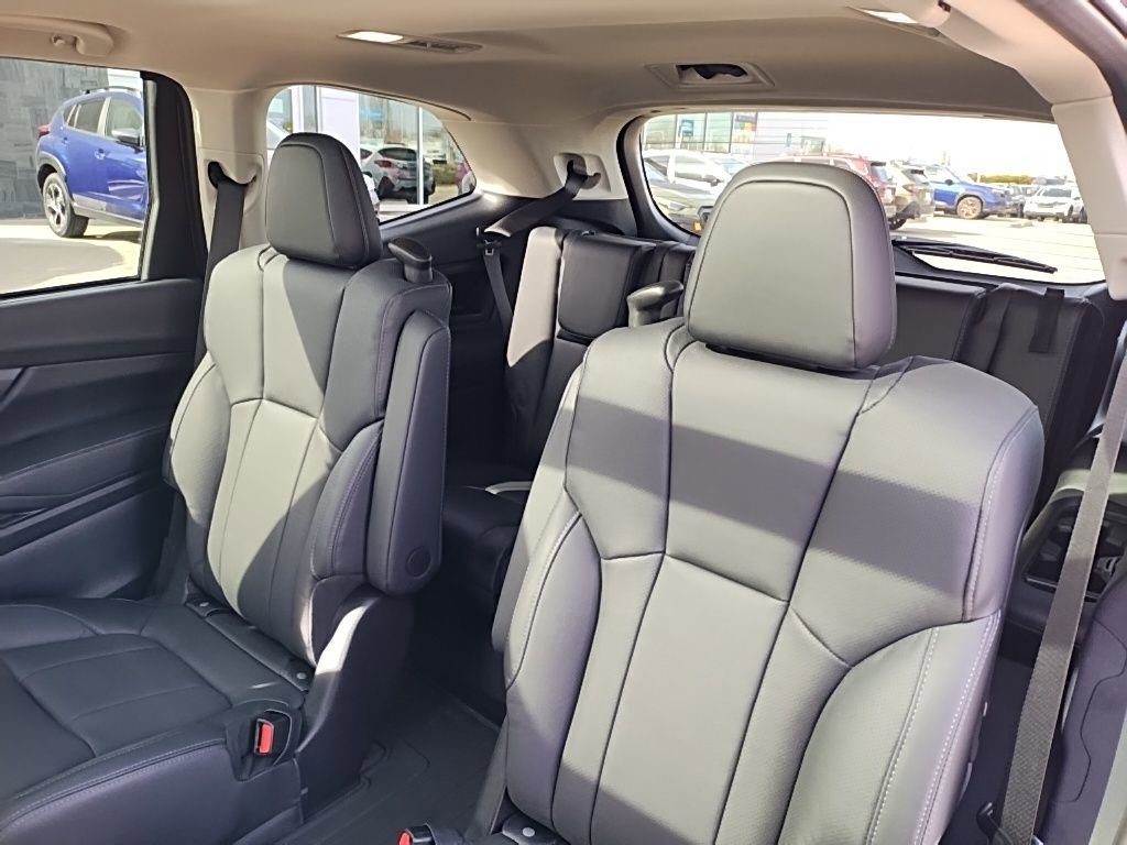 Used 2026 Subaru Ascent Limited AWD/4WD image 46
