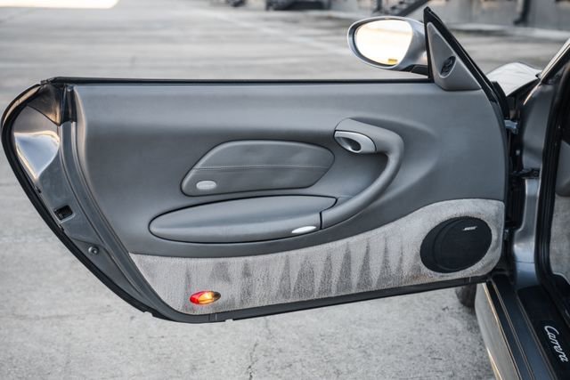 Used 2003 Porsche 911 Carrera image 82
