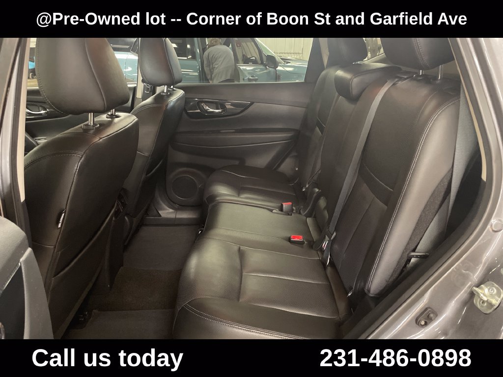 Used 2019 Nissan Rogue SL AWD/4WD image 14