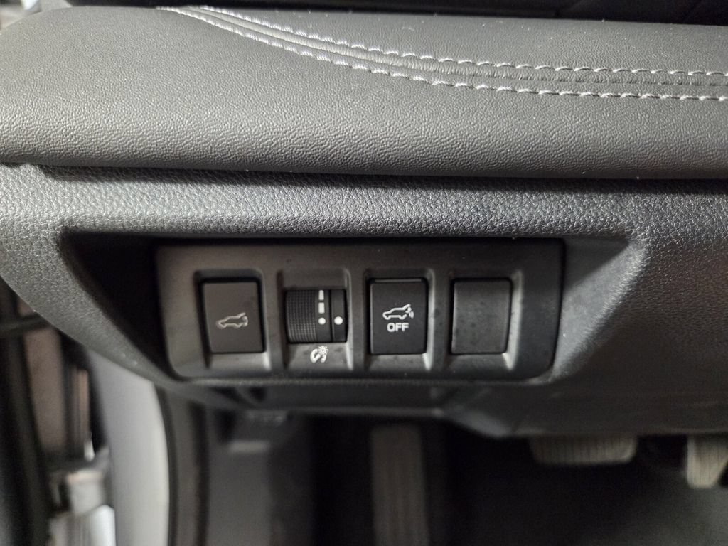 Used 2022 Subaru Outback Limited AWD/4WD image 18