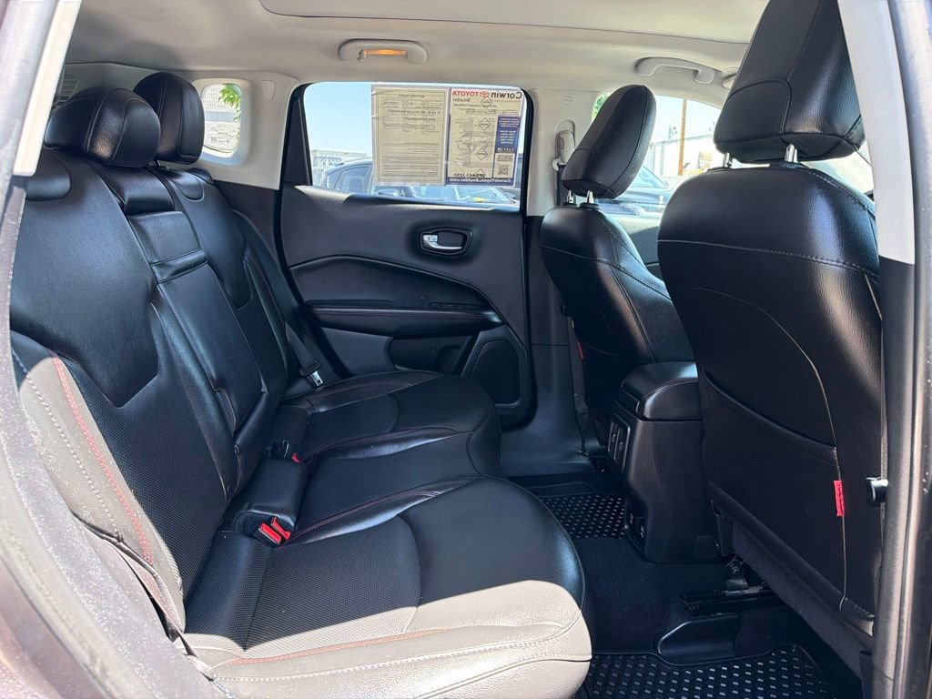 Used 2019 Jeep Compass Trailhawk w/ Leather Interior Group AWD/4WD image 13