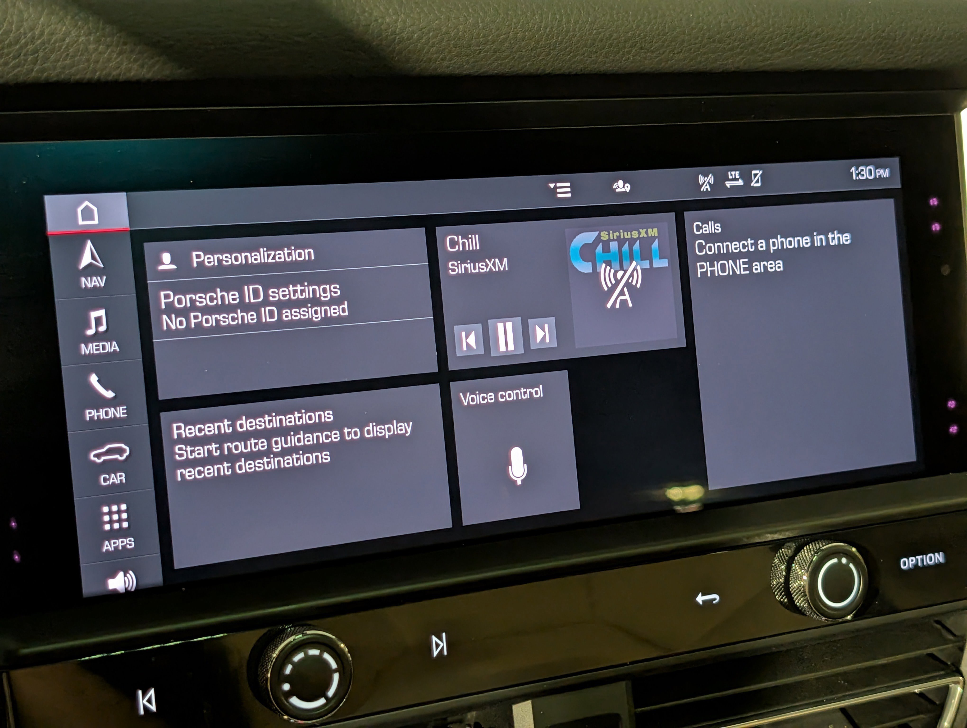 Certified 2023 Porsche Macan image 30