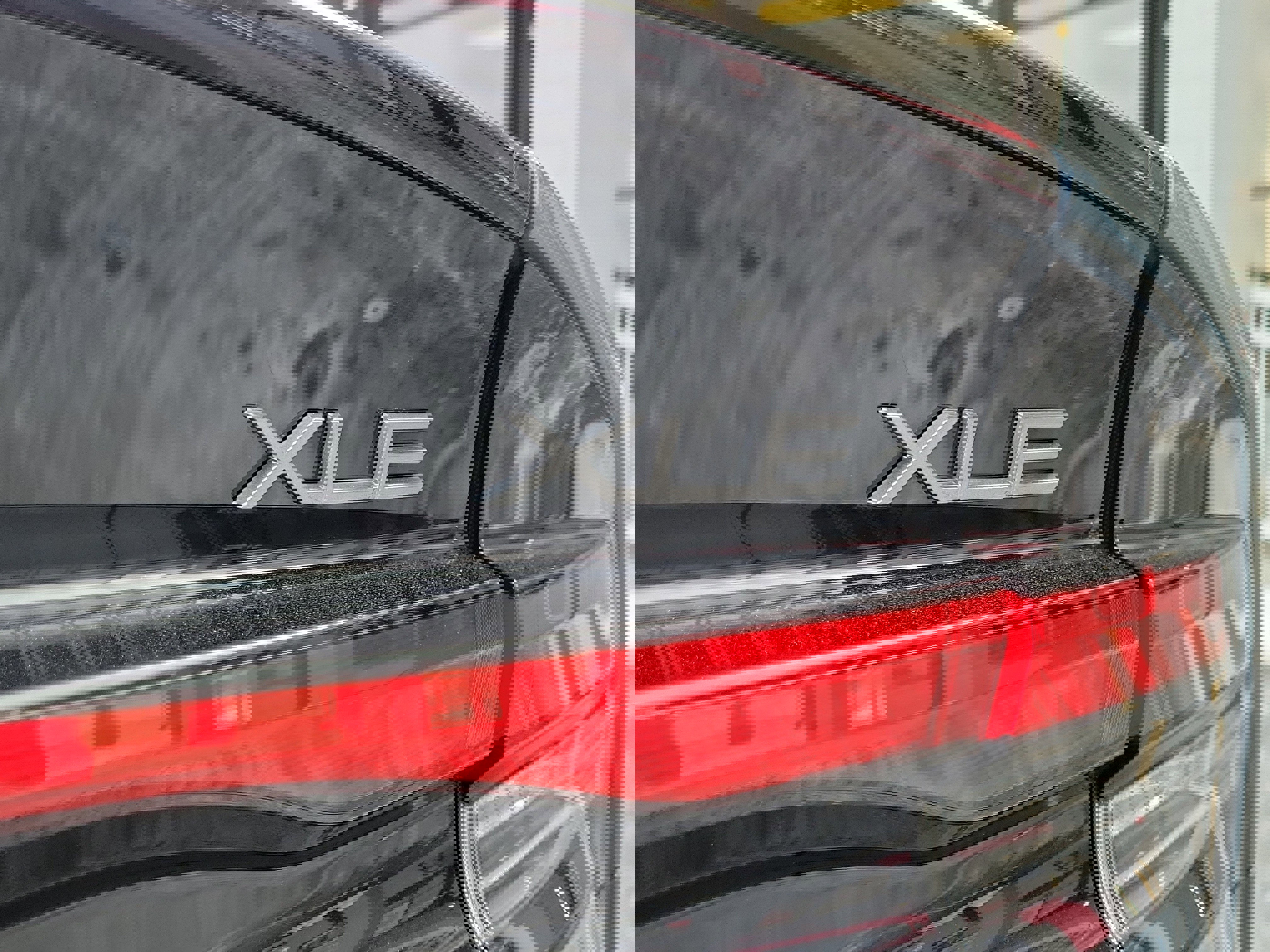 Used 2024 Toyota Prius XLE image 6