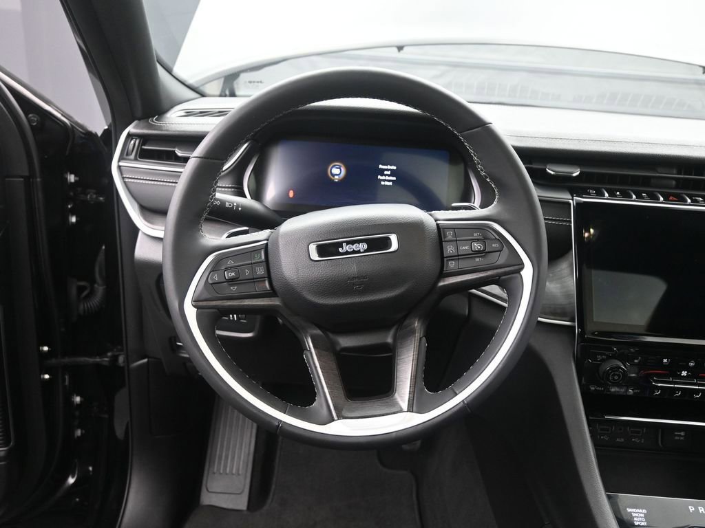 Used 2024 Jeep Grand Cherokee L Limited w/ Luxury Tech Group II AWD/4WD image 29