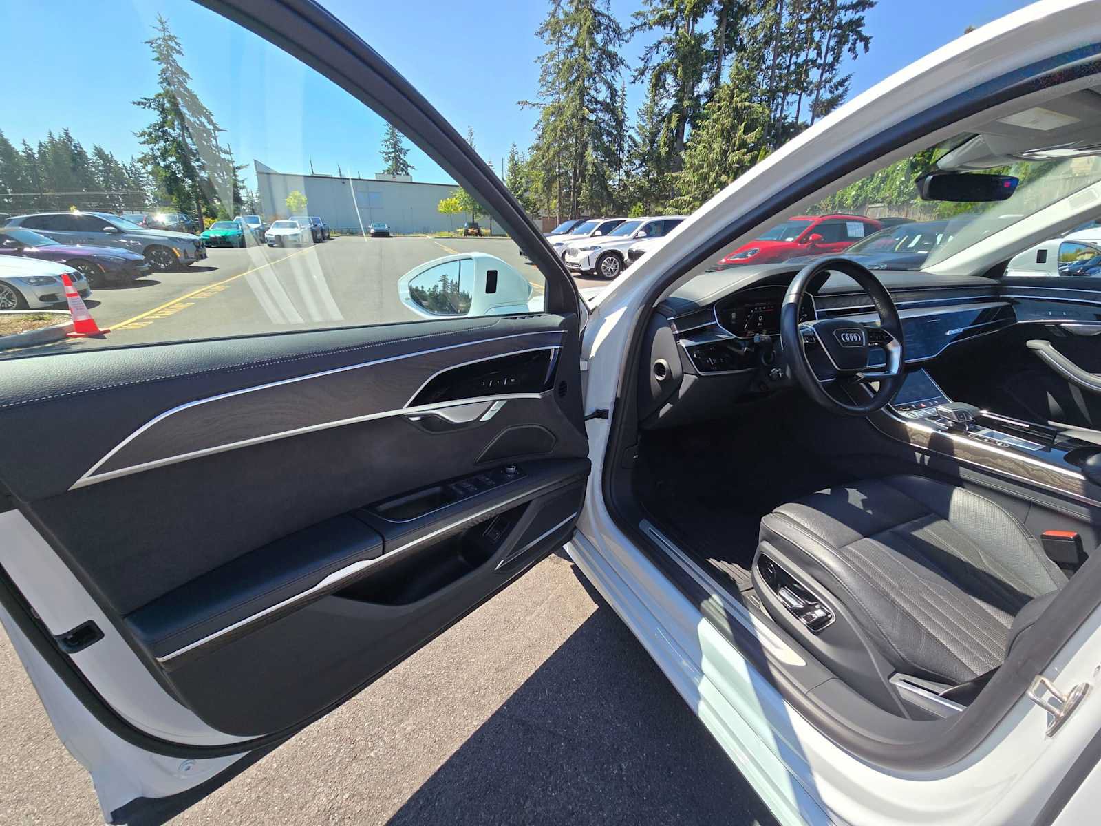Used 2023 Audi A8 L 3.0T AWD/4WD image 20