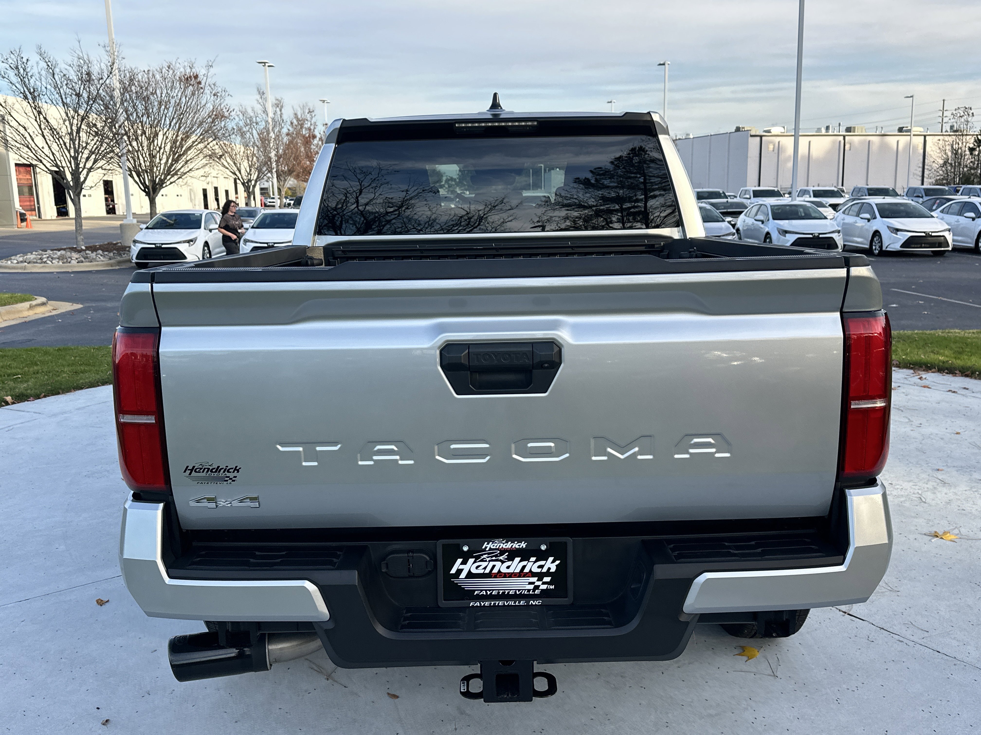 Certified 2024 Toyota Tacoma SR5 image 9