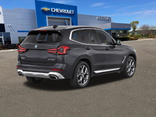 Used 2022 BMW X3 xDrive30i w/ Premium Package 2 (ZPA) AWD/4WD image 3