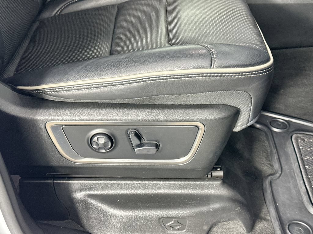 Used 2021 RAM 1500 Limited w/ Body Color Bumper Group AWD/4WD image 23