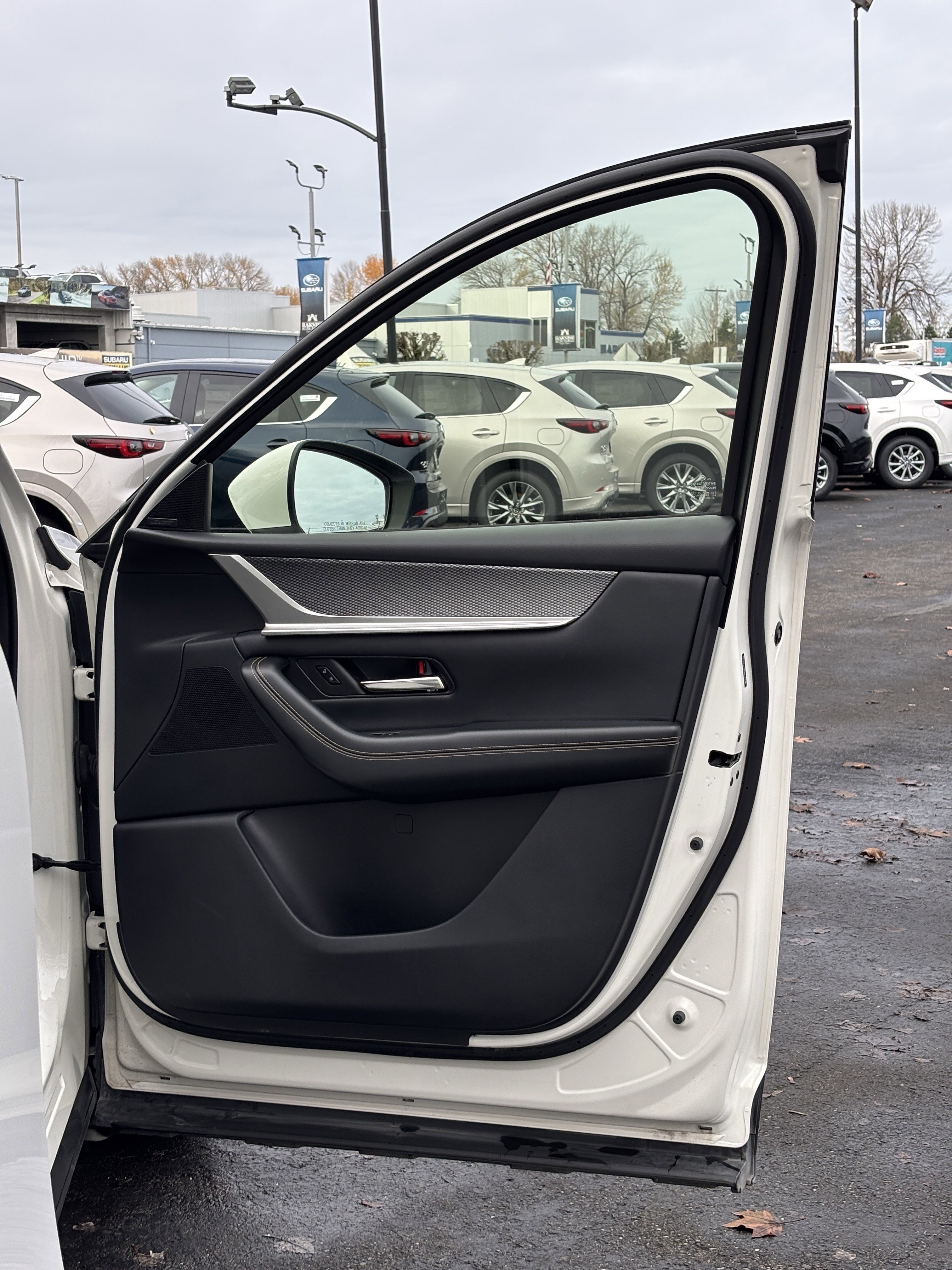 Used 2024 MAZDA CX-90 3.3 Turbo w/ Premium Package image 11