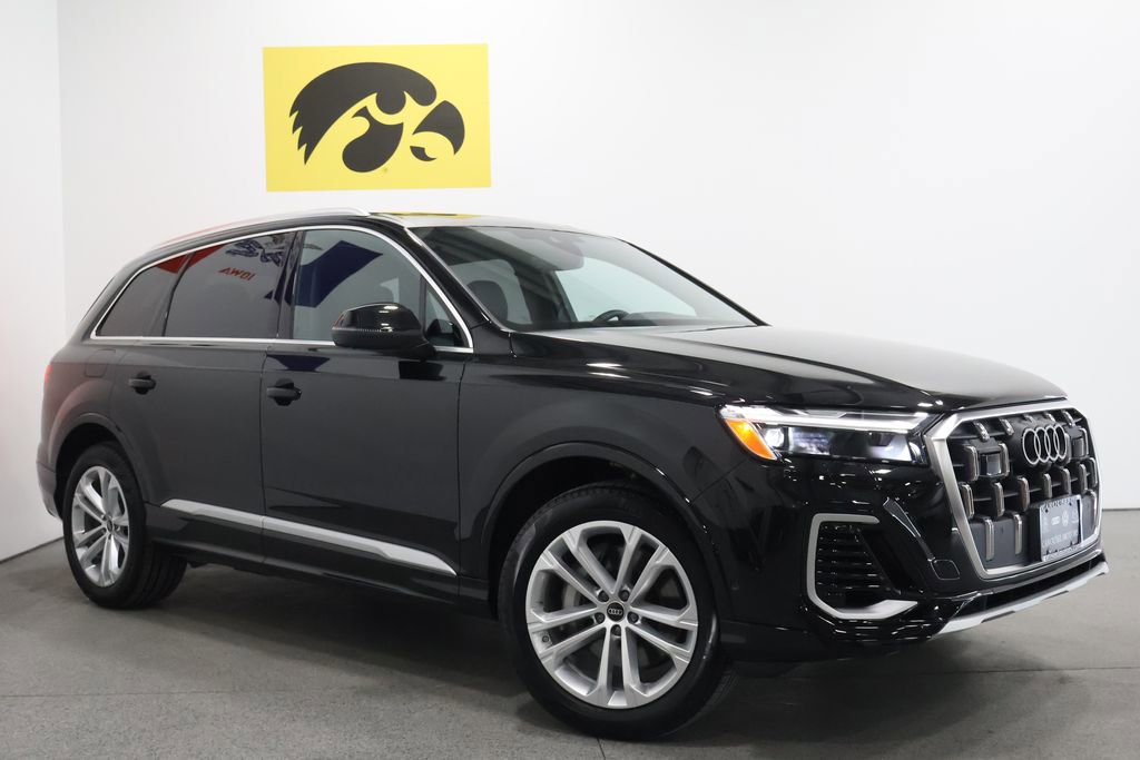 Used 2025 Audi Q7 3.0T Premium w/ Convenience Package AWD/4WD image 2
