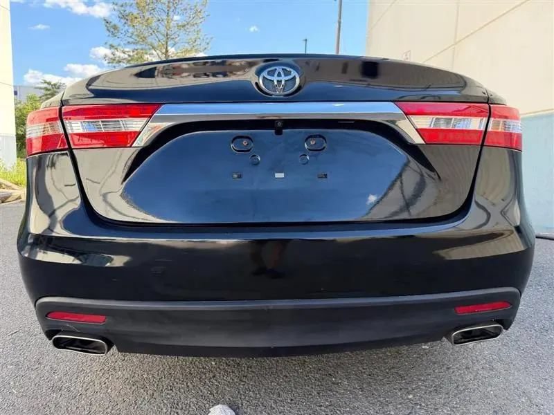 Used 2013 Toyota Avalon XLE Touring FWD image 16