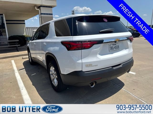 Used 2023 Chevrolet Traverse LS w/ Safety Package FWD image 6