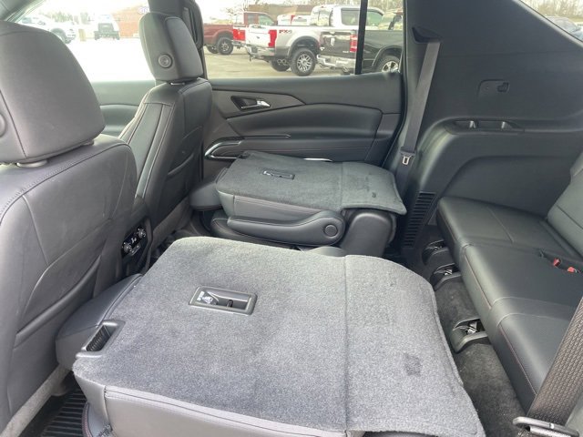 Used 2025 Chevrolet Traverse Z71 w/ Driver Confidence Package image 67