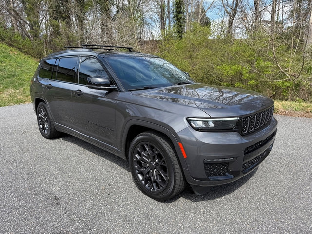 Used 2023 Jeep Grand Cherokee L Summit image 4