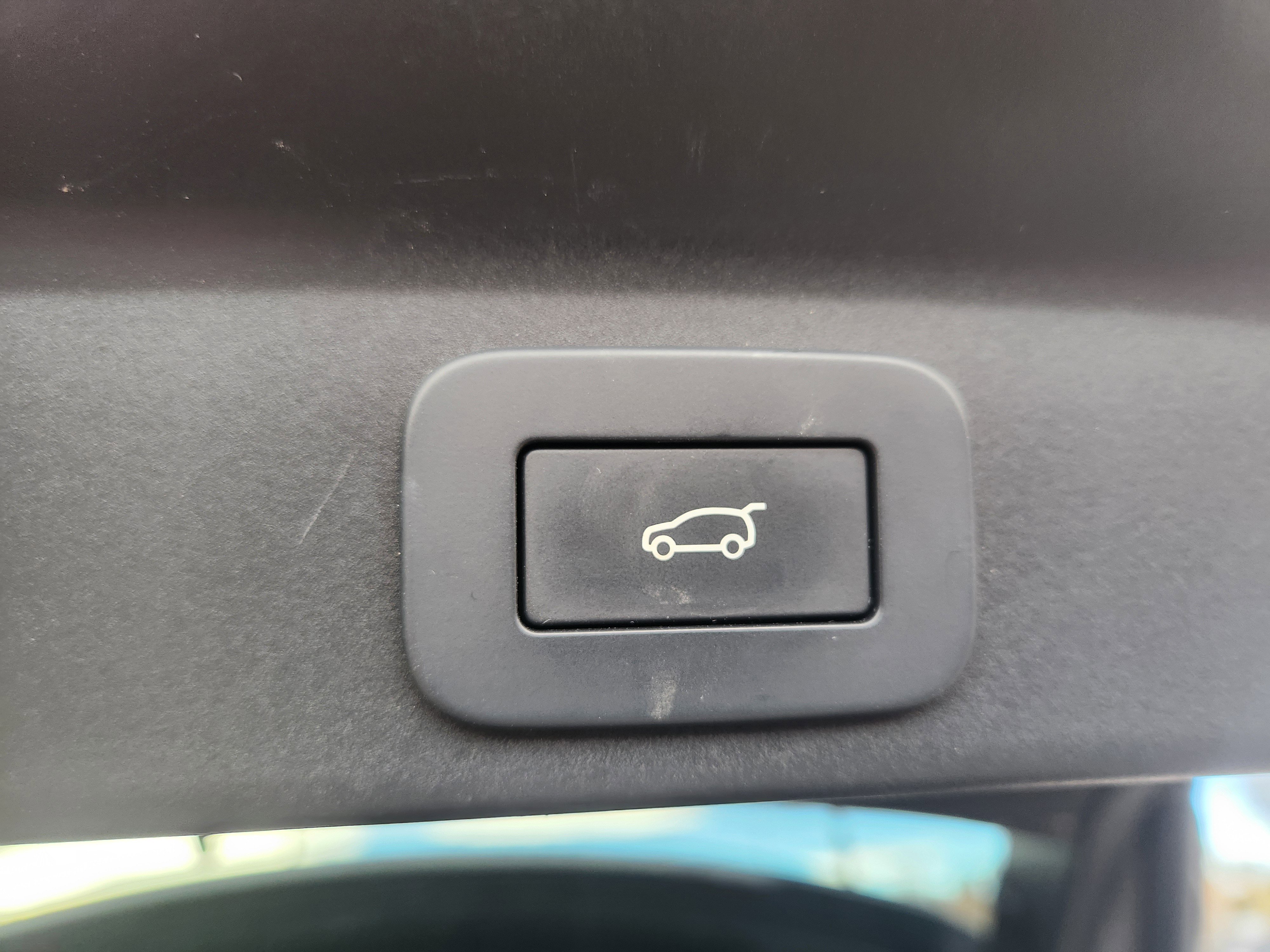 Used 2024 Jaguar F-PACE R-Dynamic S image 23