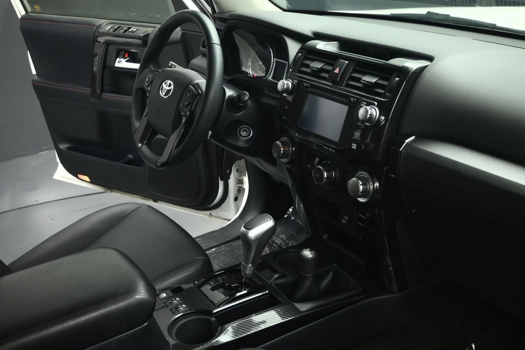 Used 2018 Toyota 4Runner TRD Off-Road Premium AWD/4WD image 63
