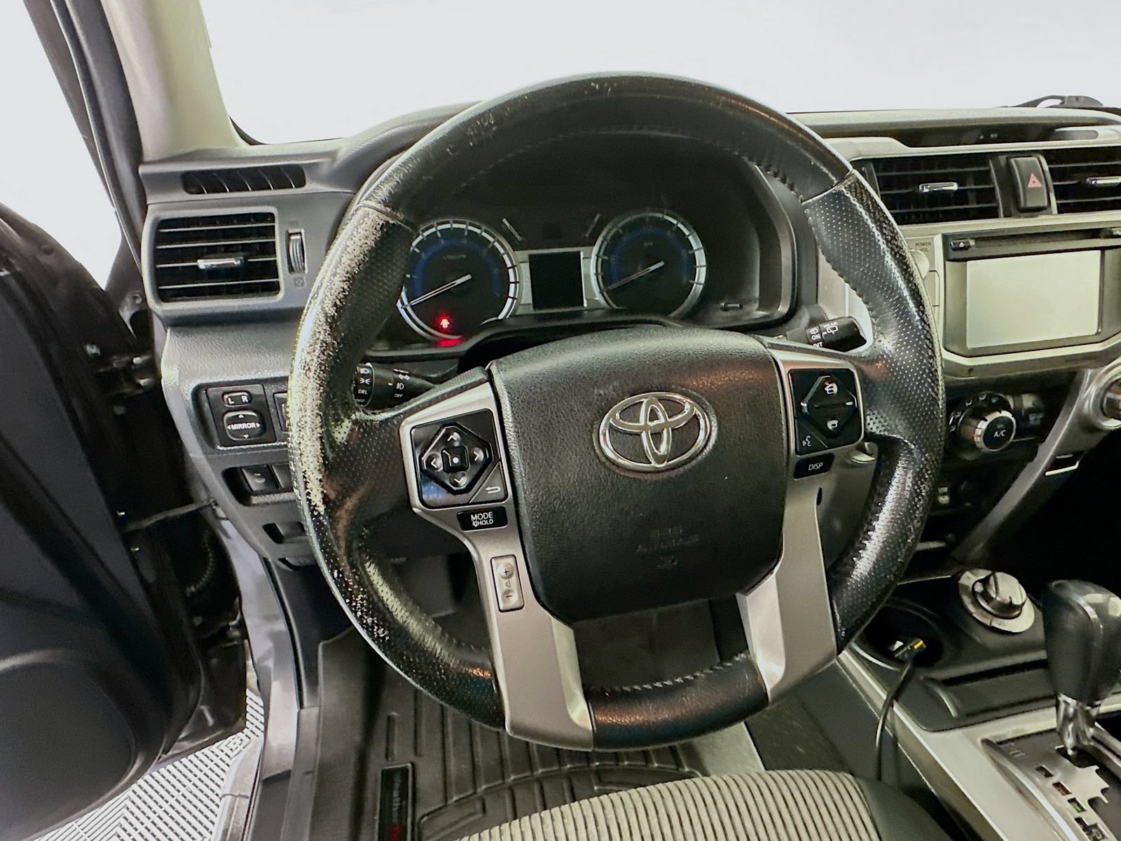 Used 2016 Toyota 4Runner SR5 AWD/4WD image 11